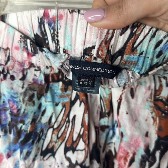 ❤️ FRENCH CONNECTION Women's Isla Ripple Shorts, Day Dream Multi Abstract Print - Picture 3 of 4